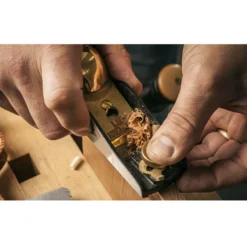 Lie-Nielsen Low Angle Adjustable-Mouth Block Plane 60-1/2